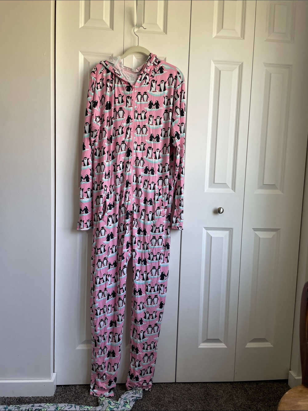 MeUndies Pink Penguin Onesie M / L NWOT